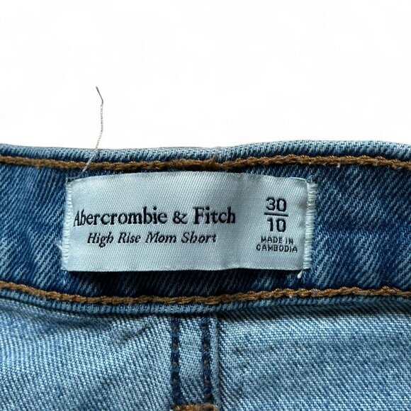 Abercrombie & Fitch Distressed Denim High Ride Mom Jean Shorts size 30/10 - Picture 3 of 3